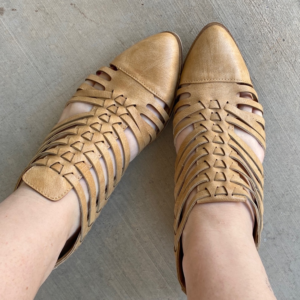 NIB Camel Brown Slit Cut Out Cage Woven Ankle Flats Booties - Picture 1 of 9